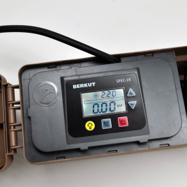 Компрессор автомобильный BERKUT SPEC-19 в кейсе (49 л/мин)