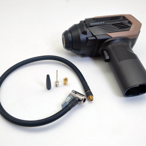 Компрессор автомобильный BERKUT DAC-300 c аккумулятором JSL-18000PP (комплект) фото 9