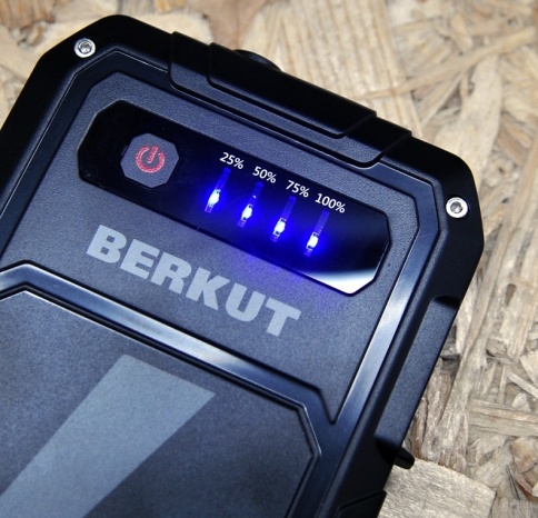 Пуско-зарядное устройство BERKUT JSL-9000 фото 2