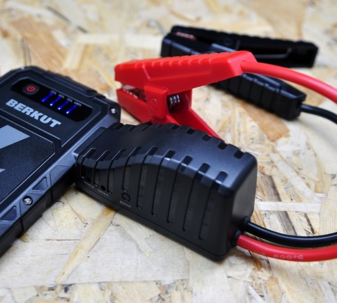 Пуско-зарядное устройство BERKUT JSL-9000 фото 5