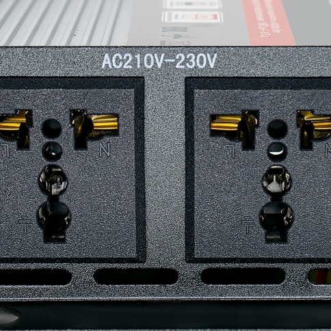 Автомобильный инвертор 12/220V AVS IN-2000W фото 9